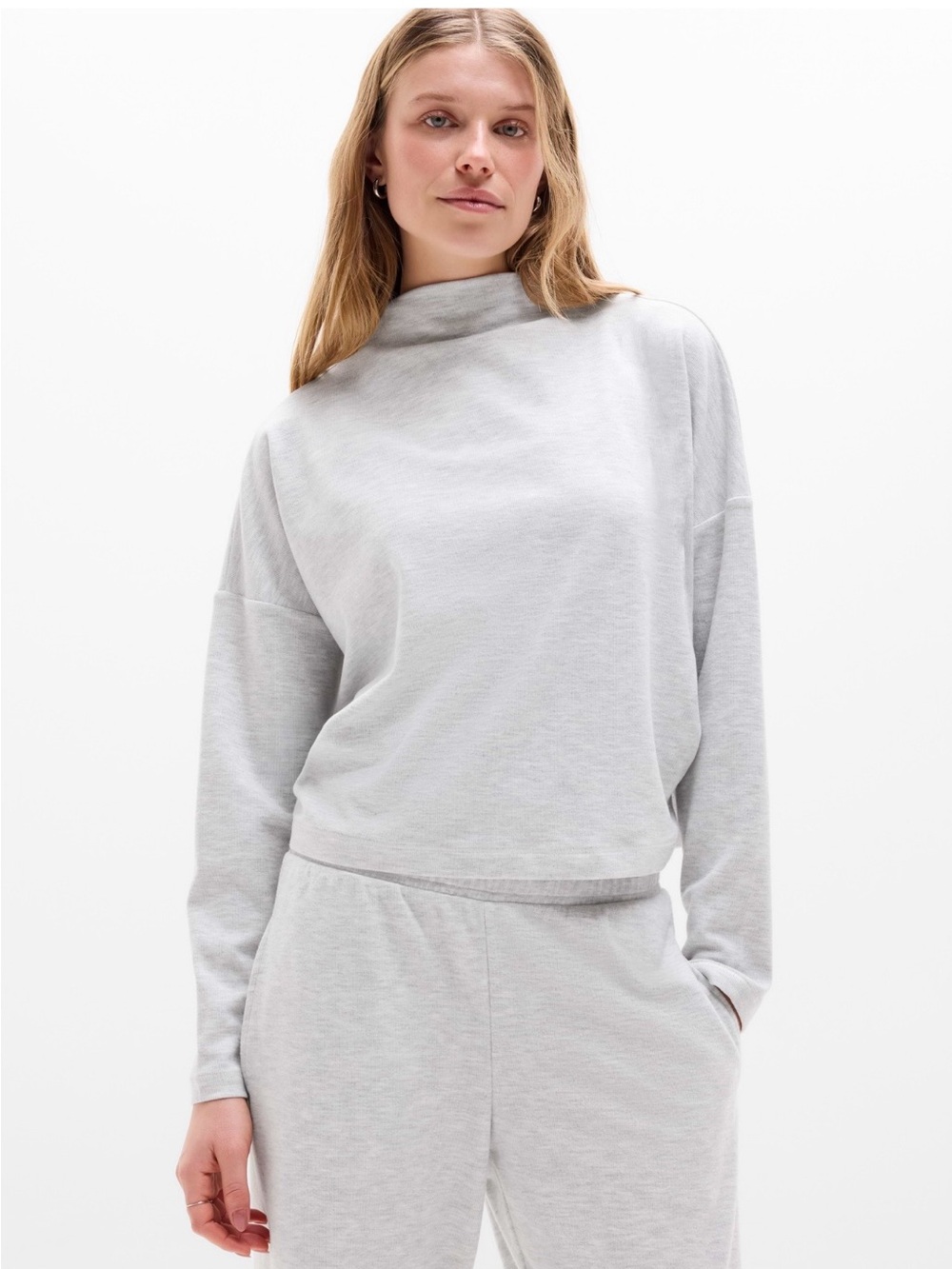 Athleta Light Gray Mock Neck Pullover Sweater NWT retails $99 size XL but fits L